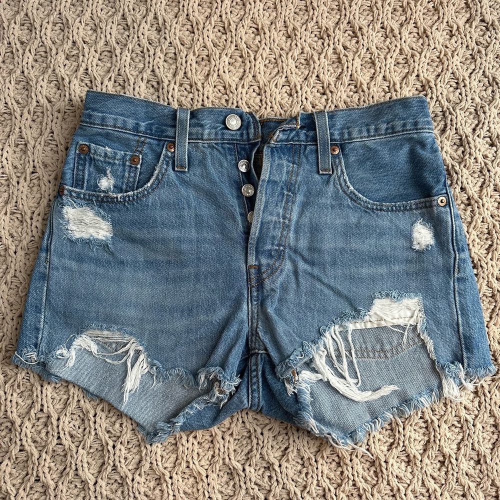 Levis denim shorts 501